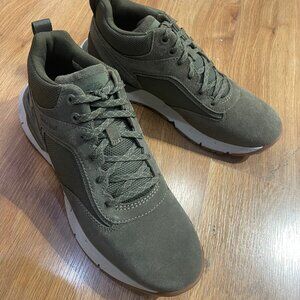 Timberland Men's Voyager Park Mid Lace Sneaker Dark Green Suede  A6DP2-EY0